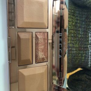 Becca cosmetics “be a light” face palette